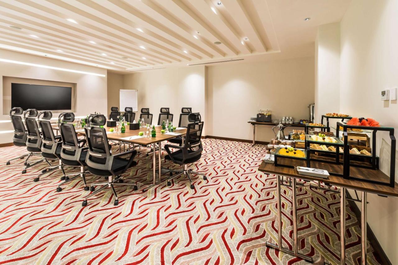 Best Western Plus Al Qurayyat City Center Exteriér fotografie