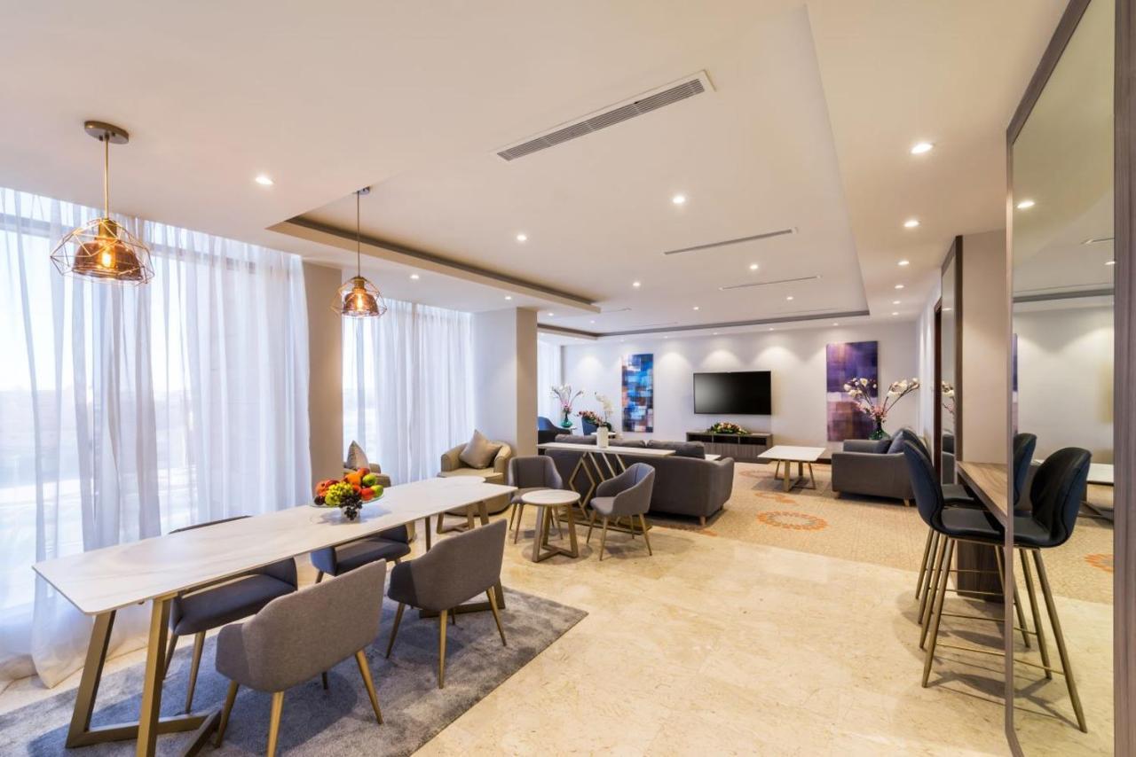 Best Western Plus Al Qurayyat City Center Exteriér fotografie