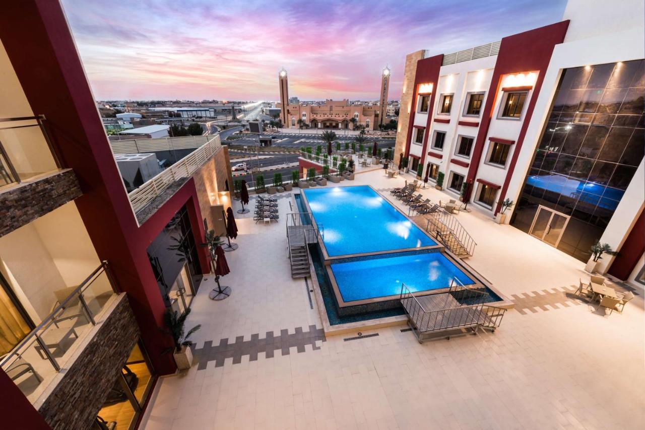Best Western Plus Al Qurayyat City Center Exteriér fotografie